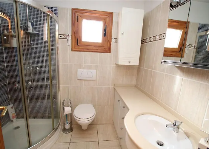 Cactus's House, 150 M Beach, 1 Bdr, 4 Guests, Wifi, Netflix, Apartment *