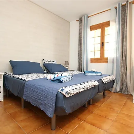 Cactus's House, 150 M Beach, 1 Bdr, 4 Guests, Wifi, Netflix, Apartment *