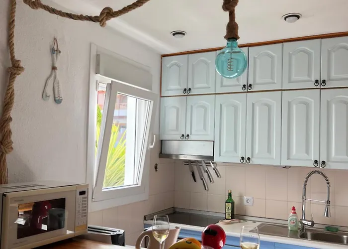 Cactus's House, 150 M Beach, 1 Bdr, 4 Guests, Wifi, Netflix, Appartement *