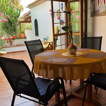 Cactus's House, 150 M Beach, 1 Bdr, 4 Guests, Wifi, Netflix, アデヘ